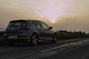 Rachat de crédit auto : regrouper son prêt voiture pour retrouver de l&rsquo;air